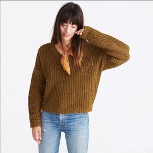 Madewell Pleat Sleeve Sweater in Olive